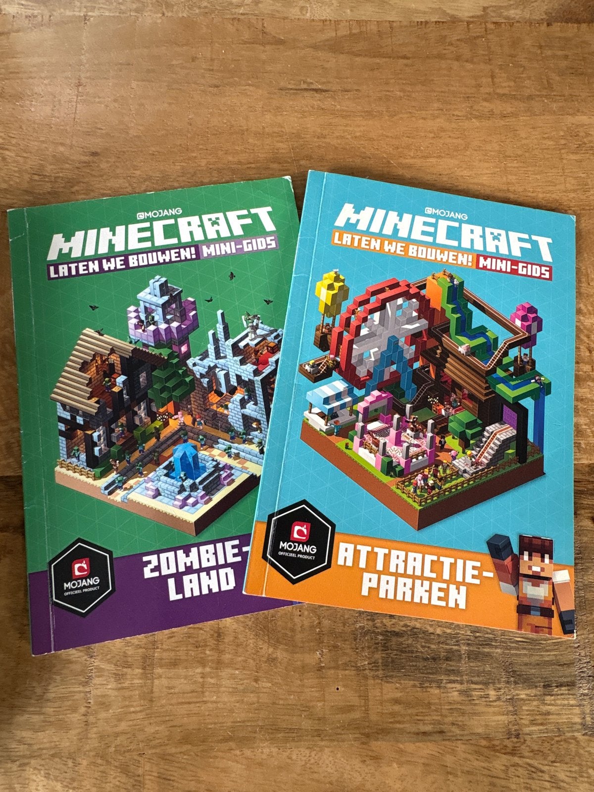 Mojang Minecraft Mini-Gidsen: Zombie-Land & Attractieparken, Ophalen of Verzenden, Gelezen, Non-fictie