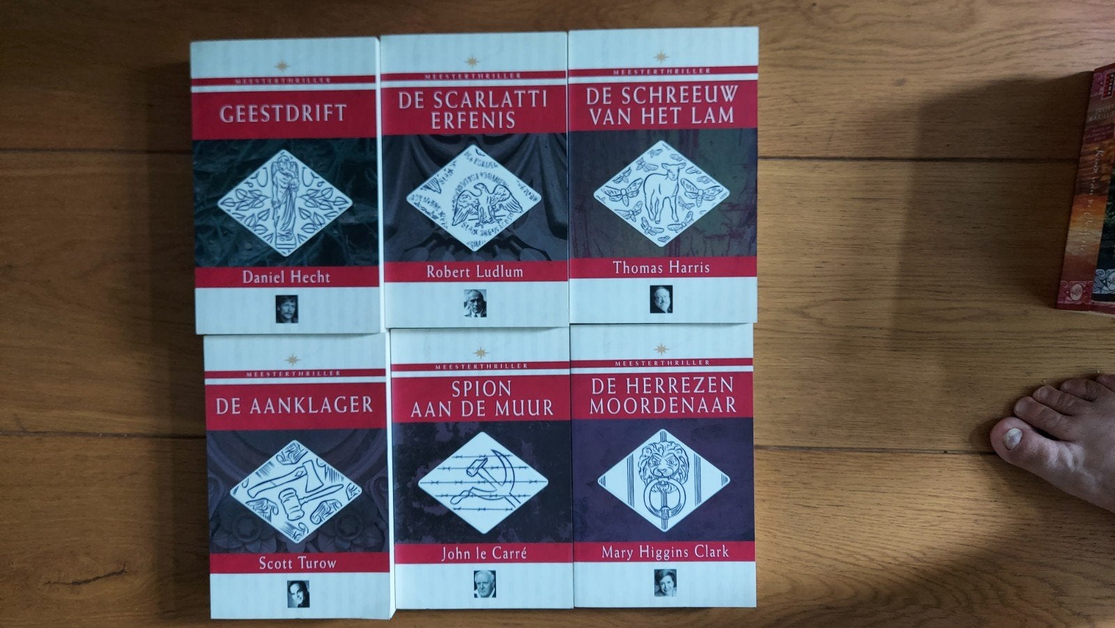 6 Meesterthrillers: Daniel Hecht, Robert Ludlum, Thomas, Ophalen of Verzenden, Zo goed als nieuw, Diverse auteurs, Europa overig