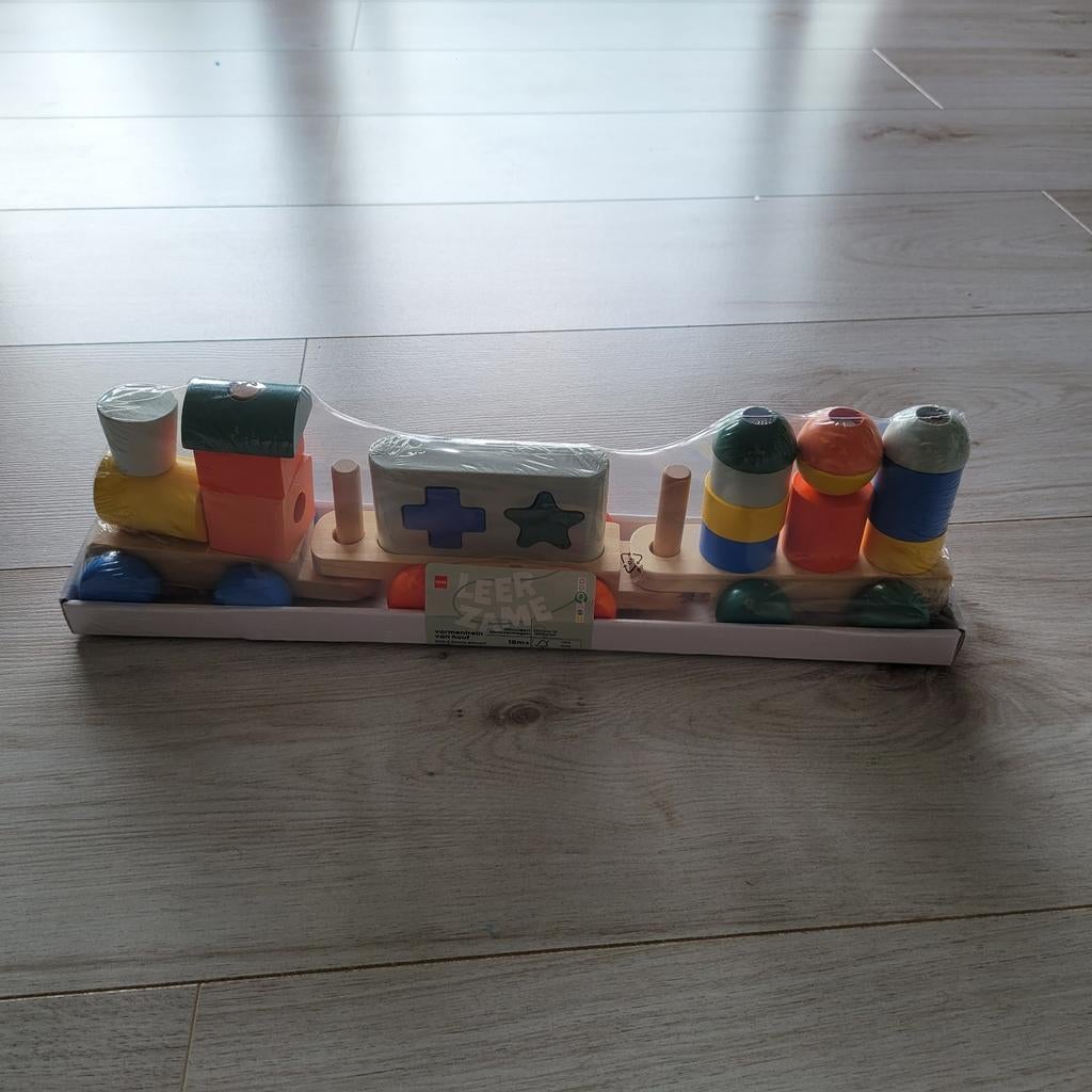 Houten vormentrein HEMA - Nieuw in verpakking, Kinderen en Baby's, Speelgoed | Houten speelgoed, Ophalen of Verzenden, Nieuw, Duw- of Trekspeelgoed