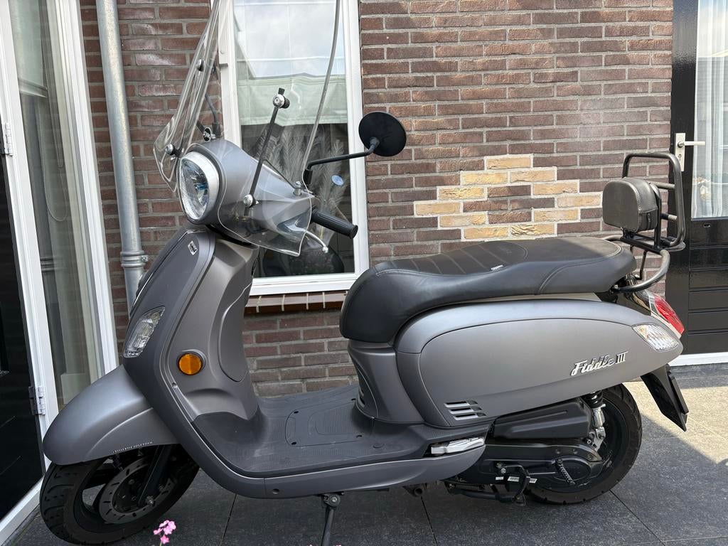Sym Fiddle III Scooter - Grijs, Zo goed als nieuw, Fietsen en Brommers, Scooters | SYM, Zo goed als nieuw, Fiddle, Maximaal 45 km/u