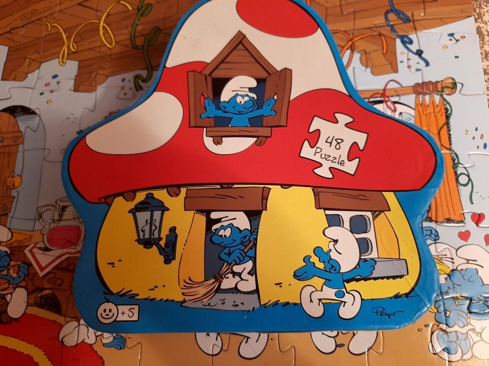 Smurfen Puzzel 48 stukjes in paddenstoel doos, Ophalen of Verzenden, 10 tot 50 stukjes, Zo goed als nieuw, 4 tot 6 jaar