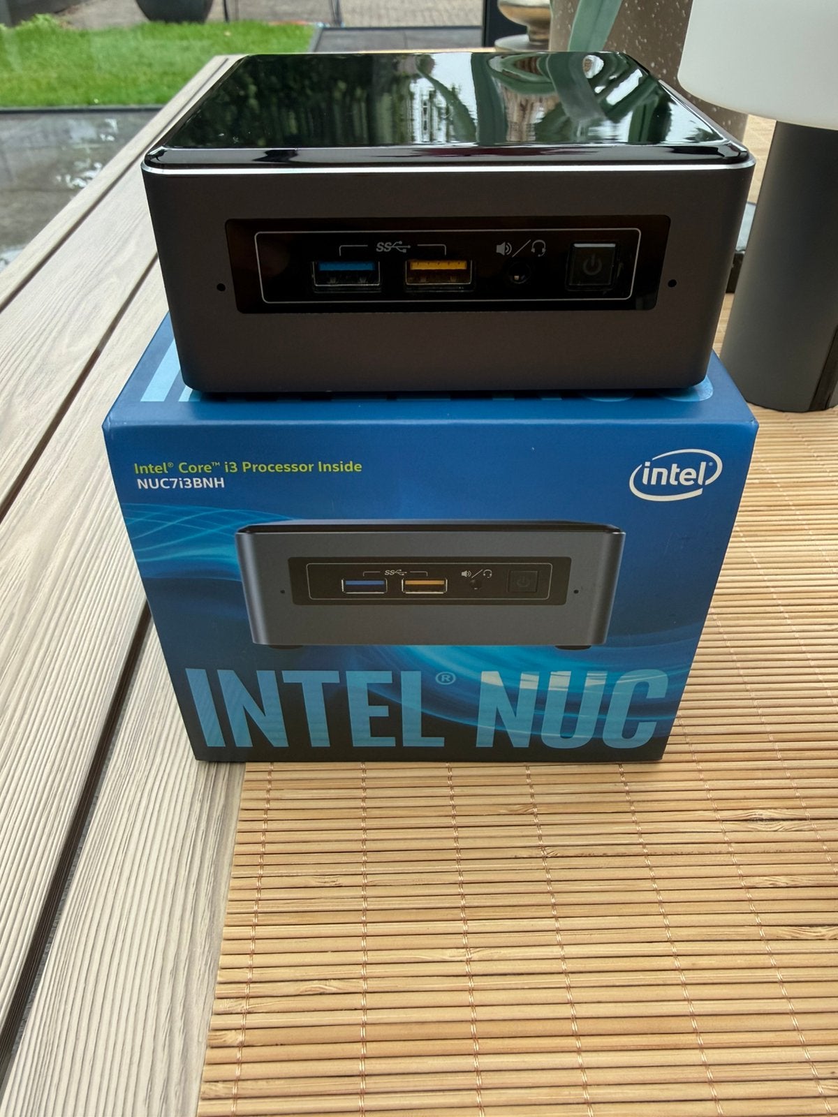 Intel nuc nuc7i3bnh met 240gb ssd en 8gb ram, Ophalen of Verzenden, Zo goed als nieuw, SSD