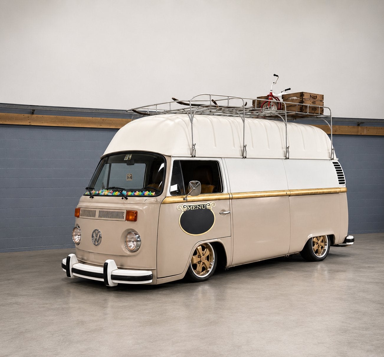 Volkswagen T2B Highroof 1978 | Airride | Foodtruck / Camper, Auto's, Volkswagen, Achterwielaandrijving, Beige, Overige kleuren