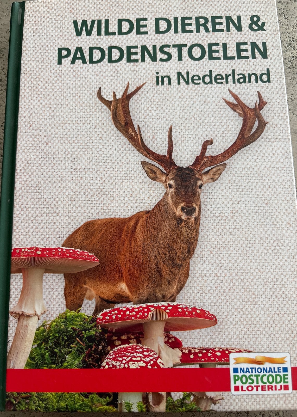 Wilde Dieren & Paddenstoelen in Nederland - Veldgids, Boeken, Ophalen of Verzenden, Nieuw, Natuur algemeen