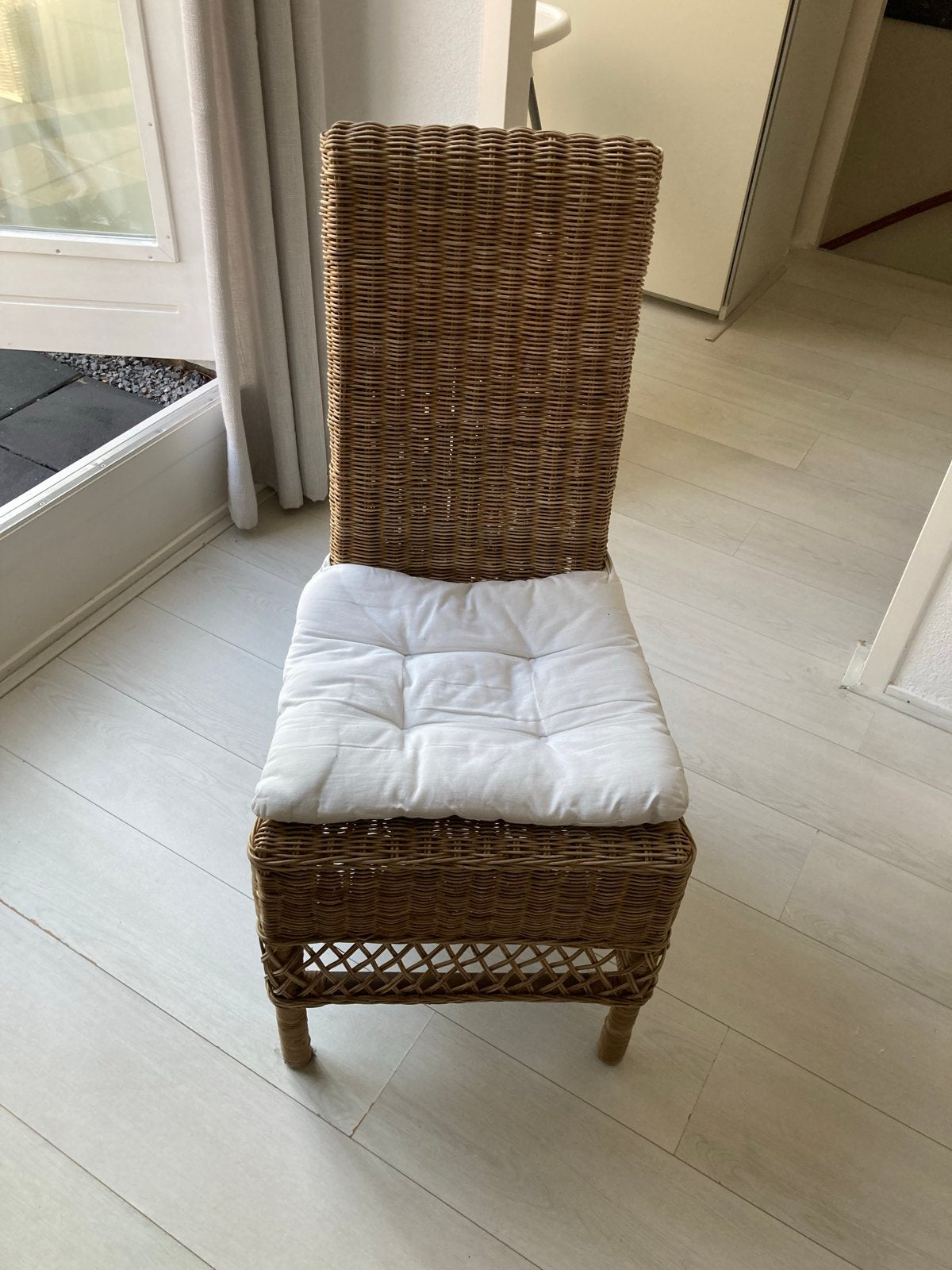 RM St Malo rieten stoel met kussen, Huis en Inrichting, Stoelen, Gebruikt, Bruin, Riet of Rotan, Ophalen of Verzenden