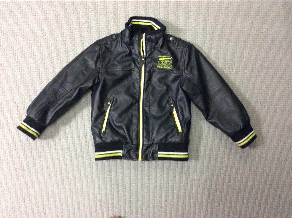 Stoer Palomino Jasje Maat 104 - Zwart met Neon Details, Ophalen of Verzenden, Zo goed als nieuw, Jongen of Meisje, Jas