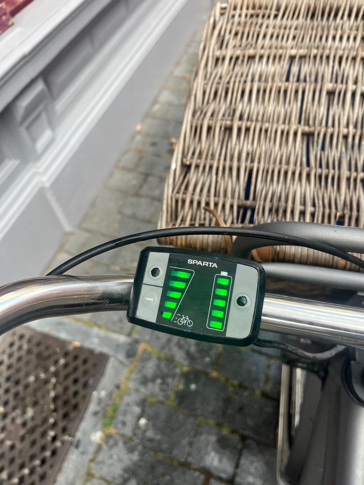 Sparta elektrische fiets, gereviseerde accu en nieuwe band, Ophalen