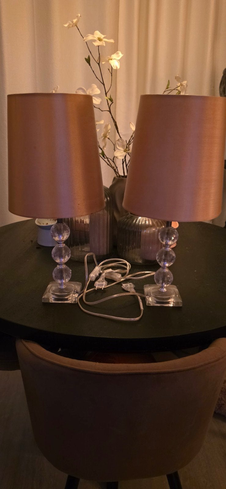 2 mooie tafellampen met gouden kapjes, 50 cm hoog, Goud, Ophalen of Verzenden, Zo goed als nieuw, Met kap