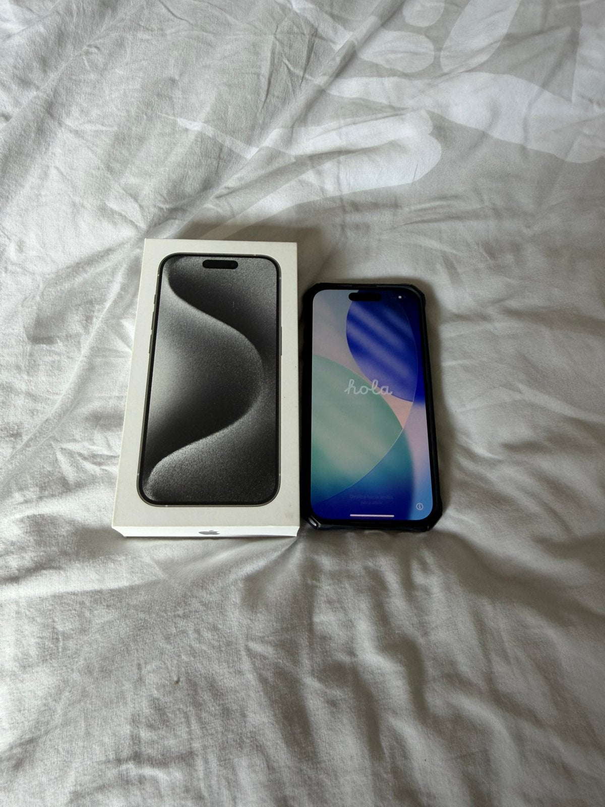Apple iPhone 15 128GB Zilver - Zo goed als nieuw, 128 GB, Wit, 88 %, Refurbished