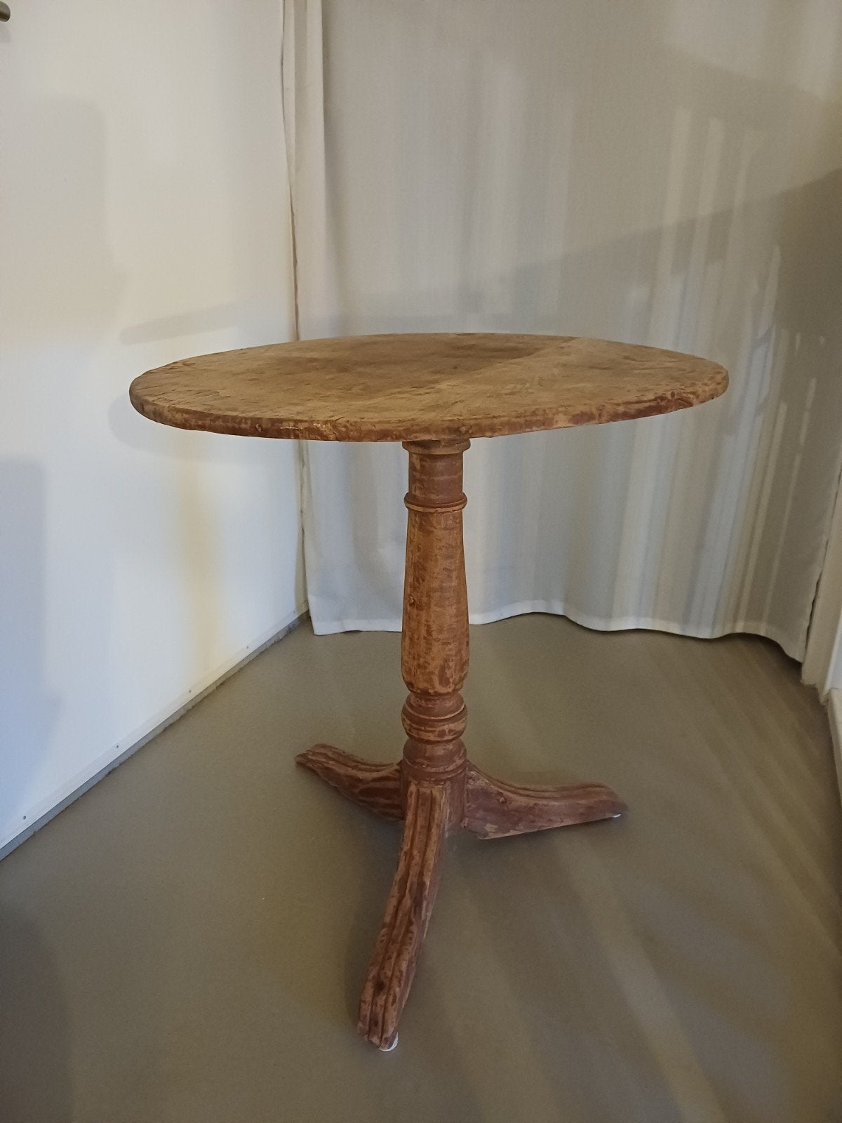 Oude teak houten ronde tafel met voetstuk, Antiek en Kunst, Ophalen