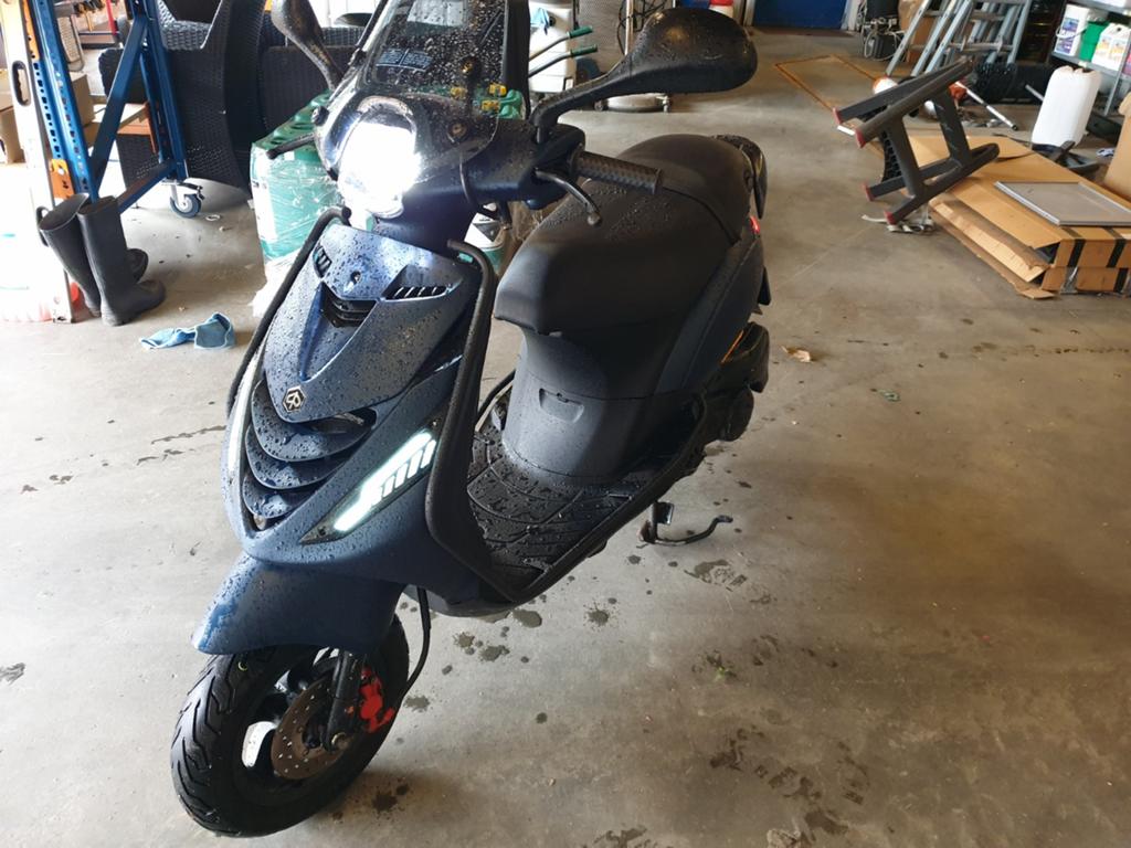 Piaggio zip i-get 2019, Brommer, 17,740 gelopen. Rijklaar., Maximaal 45 km/u, Zip, Ophalen of Verzenden, Zo goed als nieuw