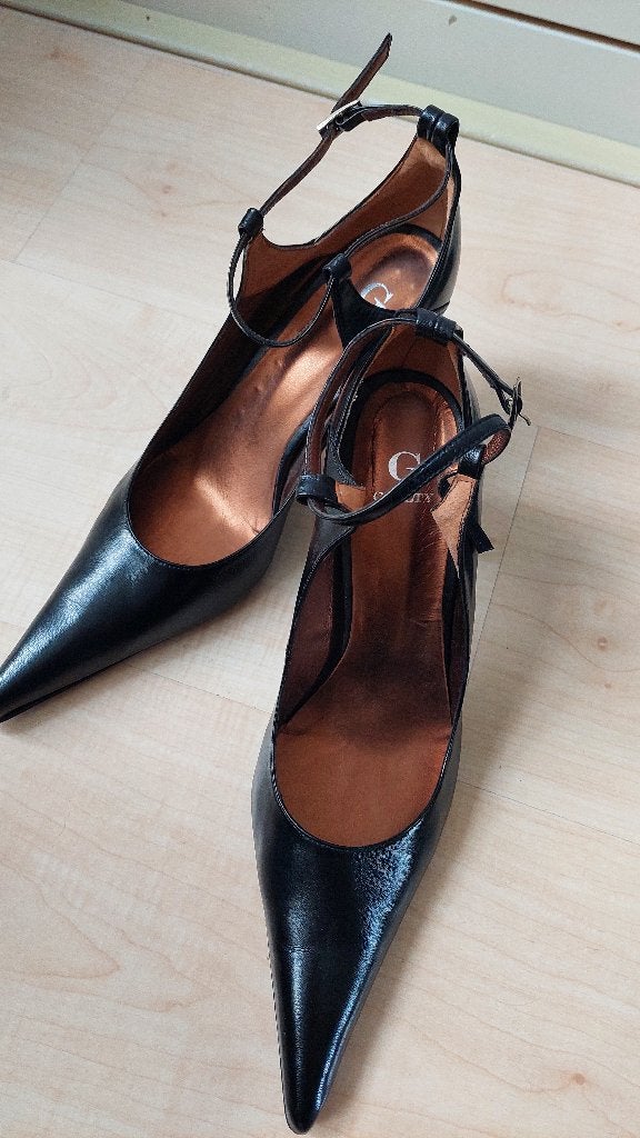 Vintage leren heels van merk Guilty maat 39 puntschoenen, Kleding | Dames, Pumps, Zwart, Ophalen of Verzenden, Zo goed als nieuw