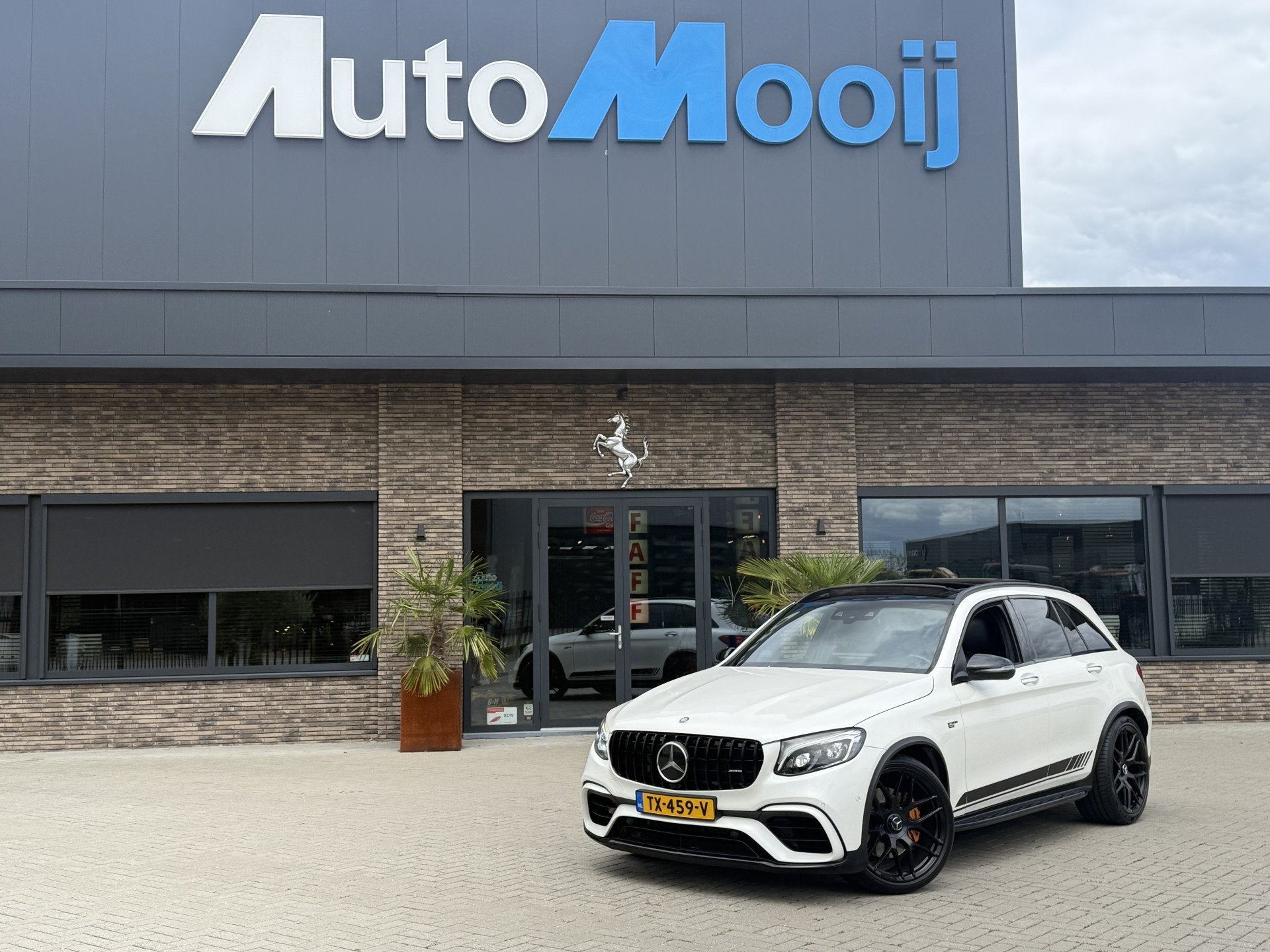 Mercedes-Benz GLC ///AMG 43 4MATIC 368 PK / FULL OPTION / HU, Auto's, Mercedes-Benz, Automaat, Automatische klimaatregeling, Gebruikt