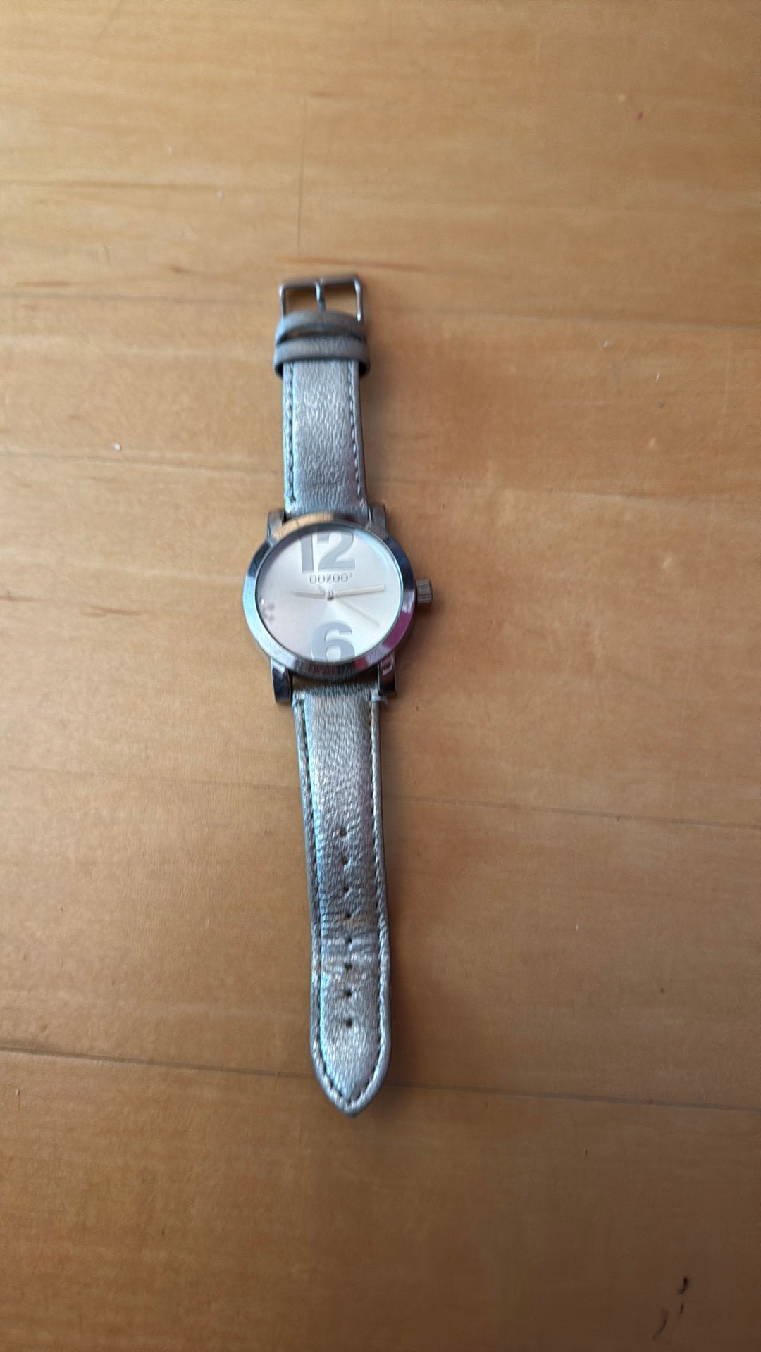 Oozoo horloge met zilveren kleurige band, Ophalen of Verzenden, Gebruikt, Leer, Overige merken