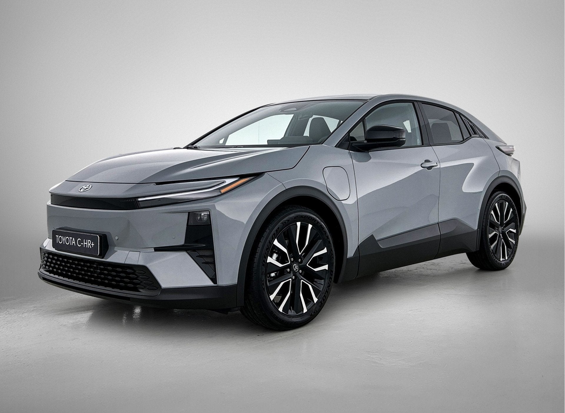 Toyota C-HR+ First Edition 77 kWh *EV-Deal* |Stoel en stuurw, Auto's, Stof, 24 min, Origineel Nederlands, 420 min