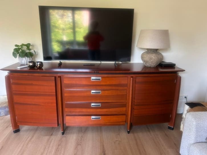 Foto 4 van Dressoir kersenhout, 2 deuren 4 lades,