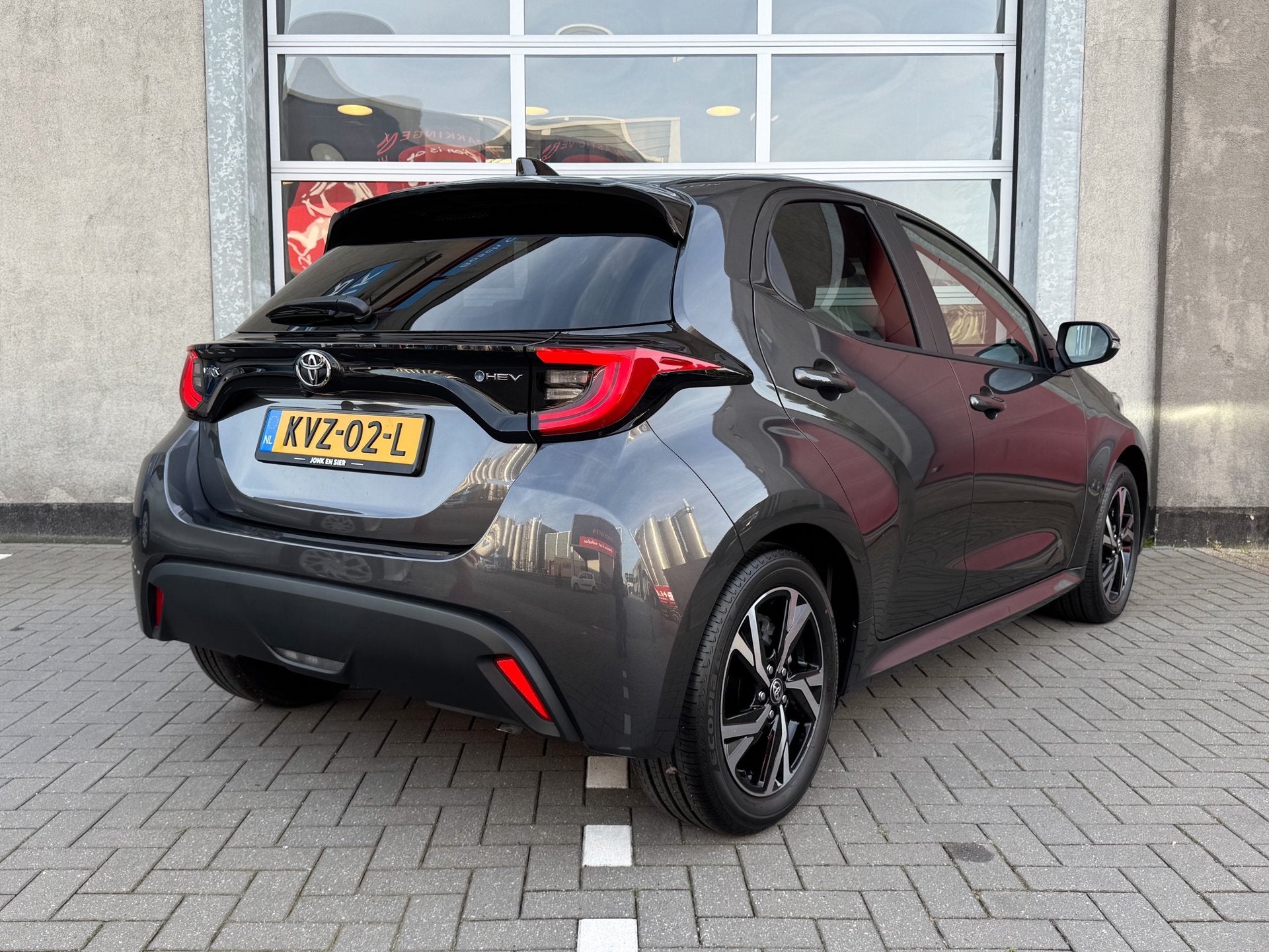 Toyota Yaris 1.5 Hybrid 115 Dynamic|Apple CarPlay/Android Au, Stof, Gebruikt, Zwart, 116 pk