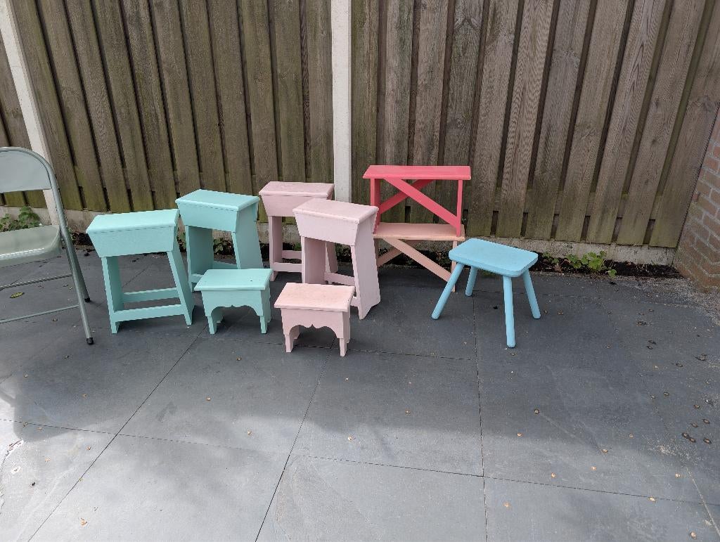 Leuke houten krukjes, Ophalen, Zo goed als nieuw, Stoel(en)