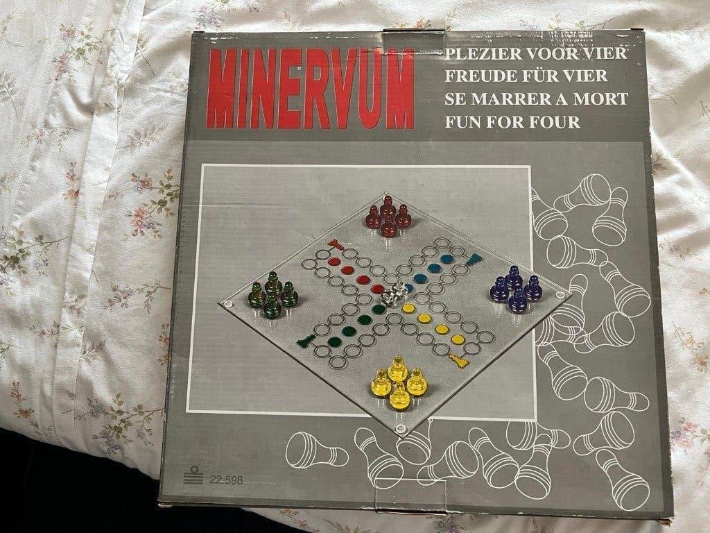 bordspel, Drie of vier spelers, Ophalen of Verzenden, Zo goed als nieuw, Onbekend