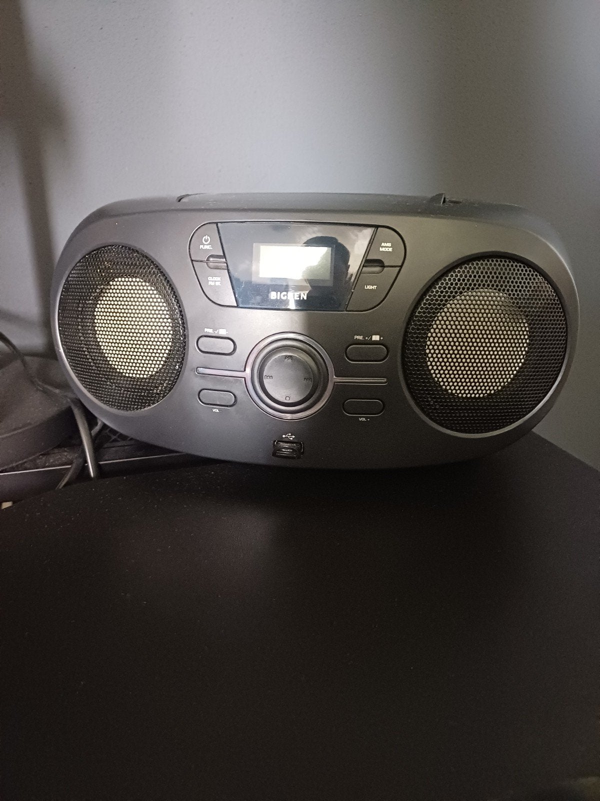 Bigben CD-speler met radio en lichteffecten, Ophalen of Verzenden, Zo goed als nieuw, Radio, Met cd-speler