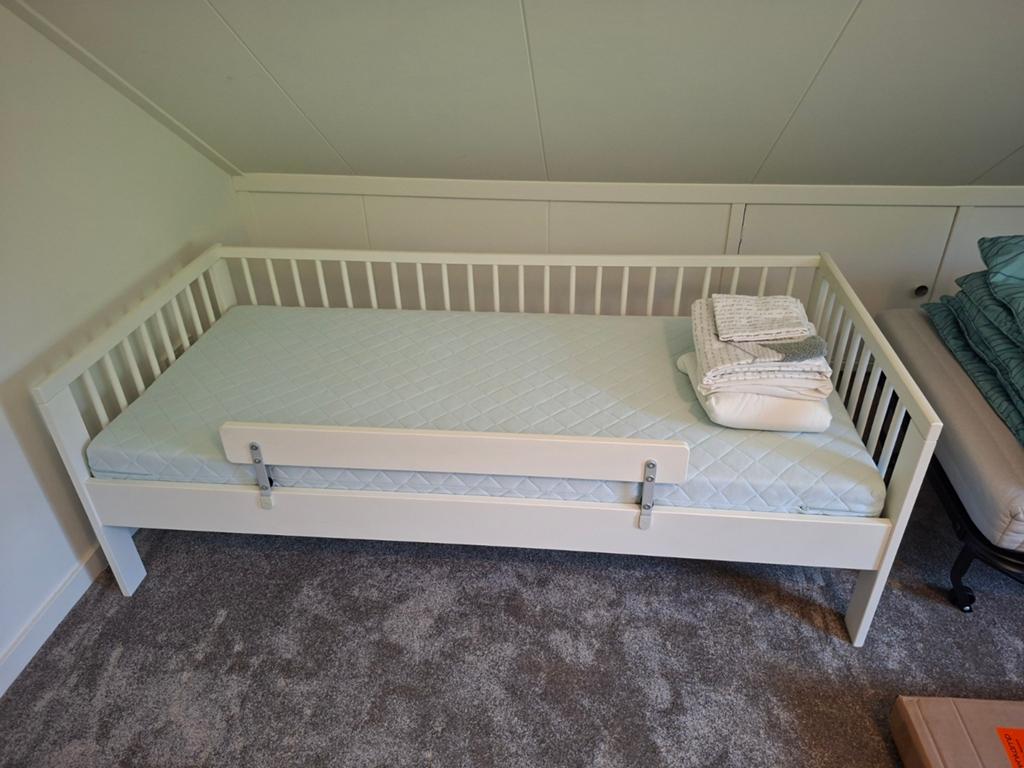 Ikea Sultan lade kinderbed met matras, lakens en dekbed., Huis en Inrichting, Ophalen, 90 cm, Eenpersoons, Wit
