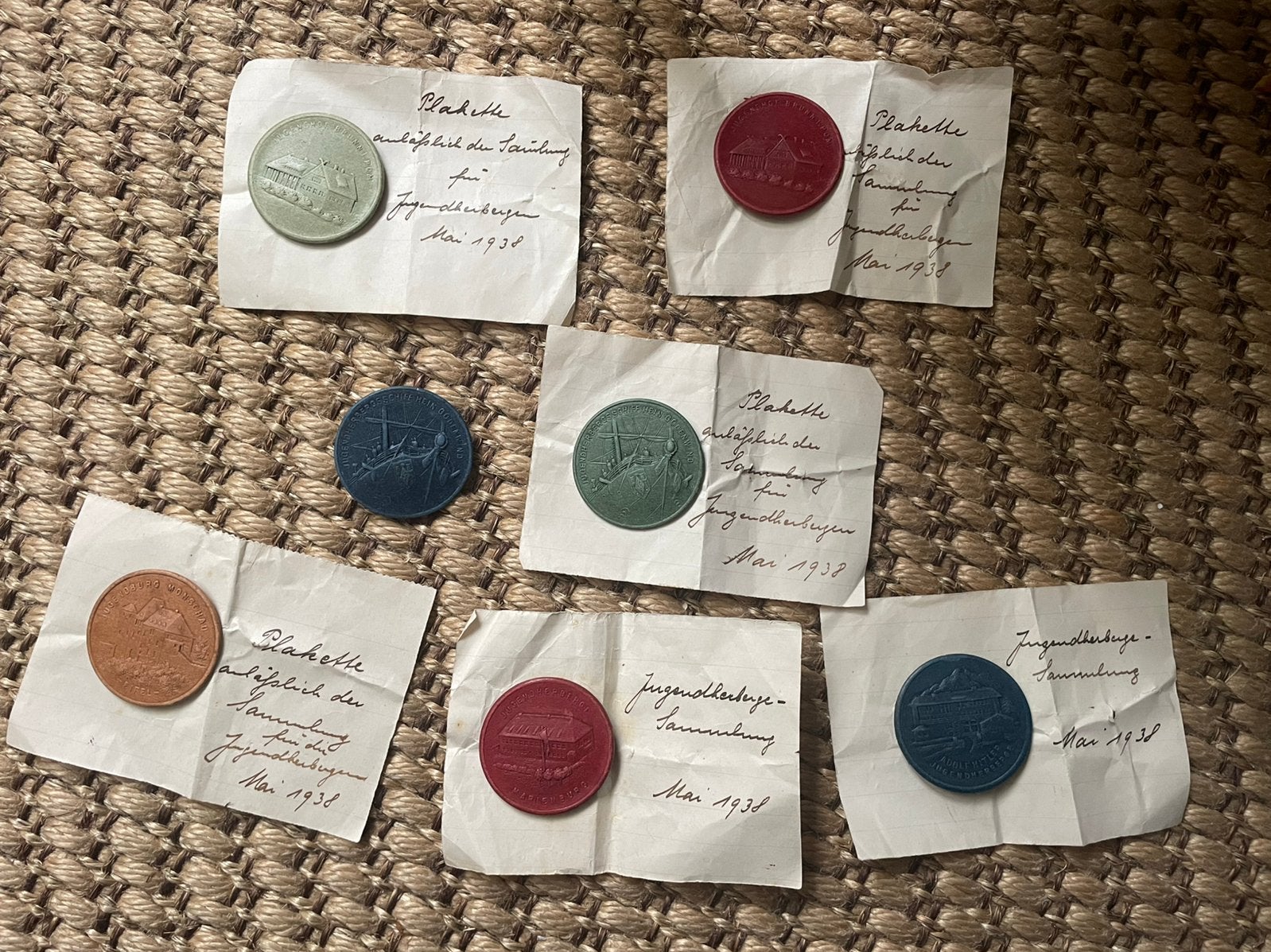 Winterhilfswerke WHW pins Jugendberberge, Verzamelen, Militaria | Tweede Wereldoorlog, Ophalen of Verzenden, Amerika, Embleem of Badge