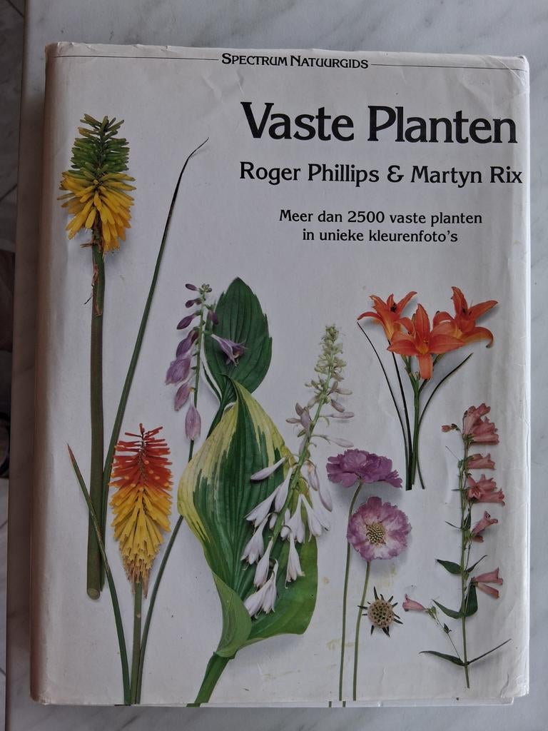 Spectrum Natuurgids VASTE PLANTEN door Roger Phillips e.a., Boeken, Ophalen of Verzenden, Gelezen, Bloemen, Planten en Bomen