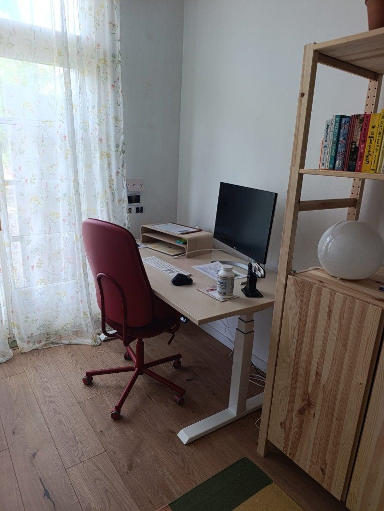 Ergodesk E2T Zit sta Bureau 140 X 80, Huis en Inrichting, Bureaus, Ophalen, Zit-sta bureau, Elektrisch, Zo goed als nieuw