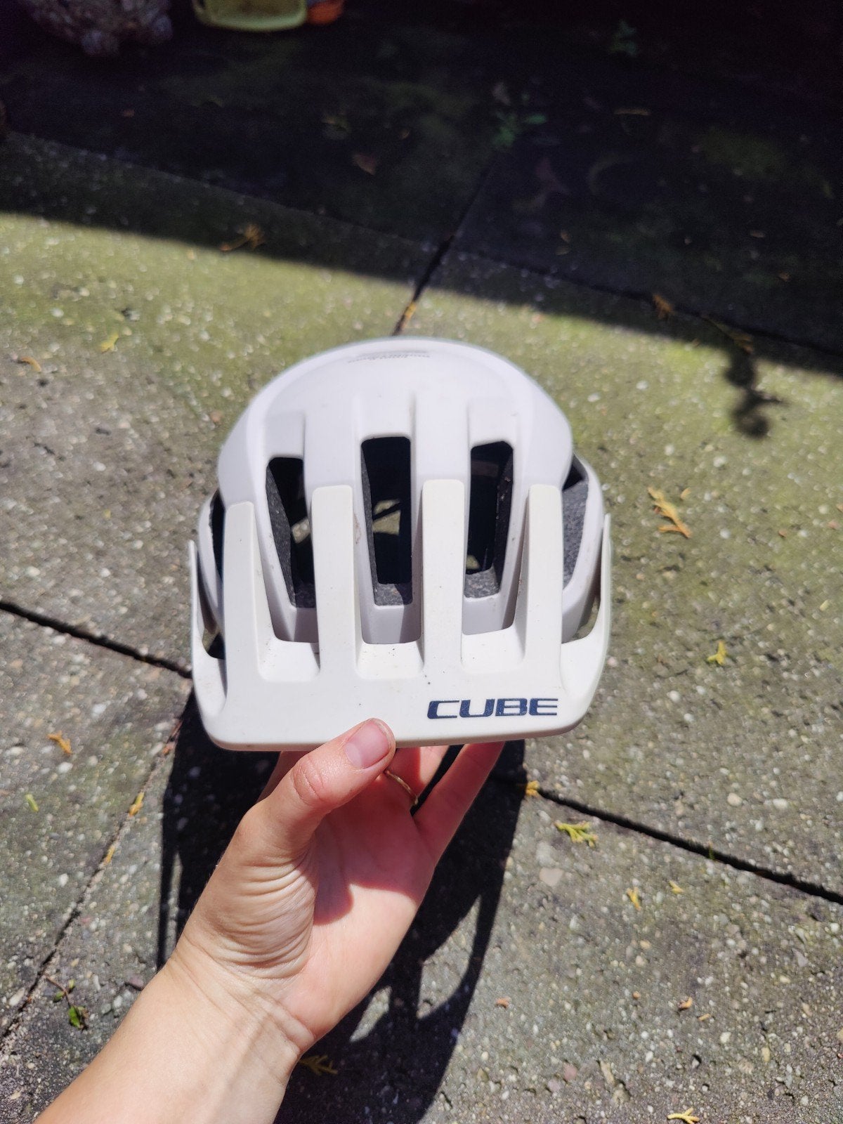 Cube fietshelm wit - Zo goed als nieuw, Overige maten, Ophalen of Verzenden, Zo goed als nieuw, Cube