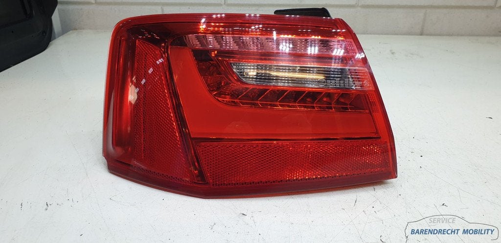Achterlicht links buiten Audi A6 S6 C7 sedan bestuurderskant, Auto-onderdelen, Verlichting, Gebruikt, AUDI AG, Auto-Union-Strasse 1
85045  Ingolstadt, DE