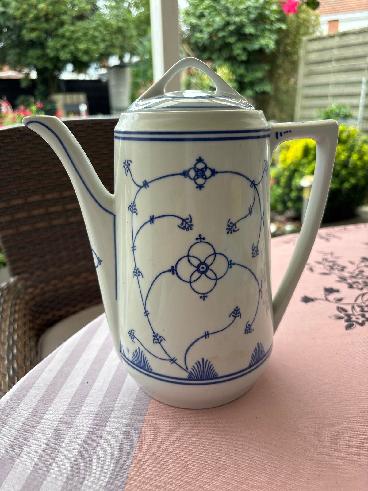 Antieke Jäger & Co. Mokka/Koffiekan - Blauw/Wit Porselein, Antiek en Kunst, Ophalen of Verzenden