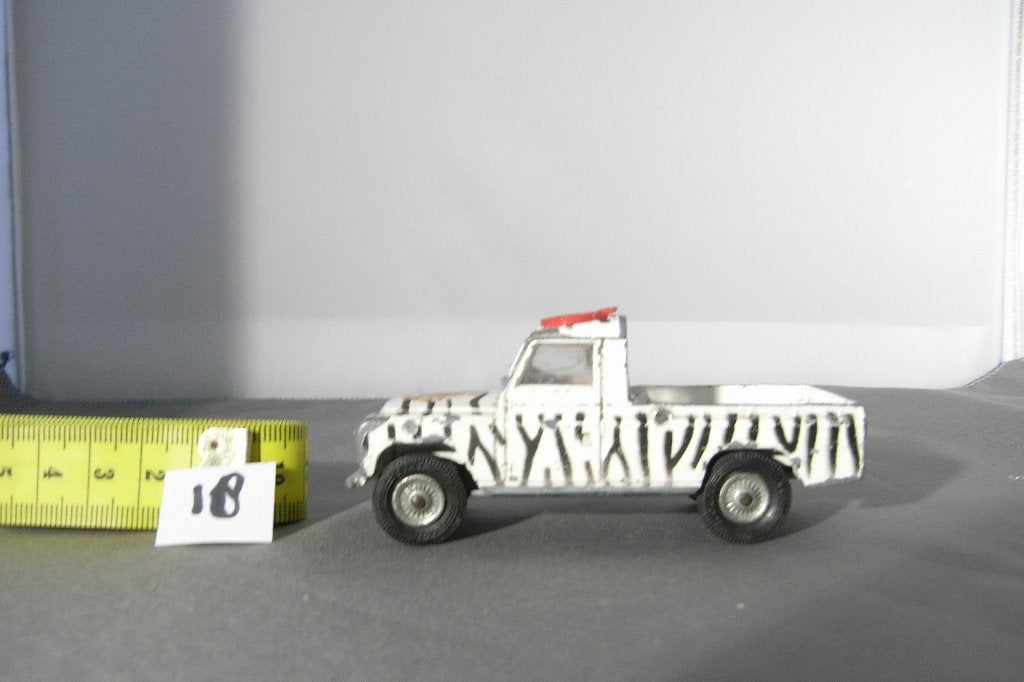 Land rover 109wb, corgi toys , lions of longleat 1/43 (18), Ophalen of Verzenden, Gebruikt, Auto, Corgi