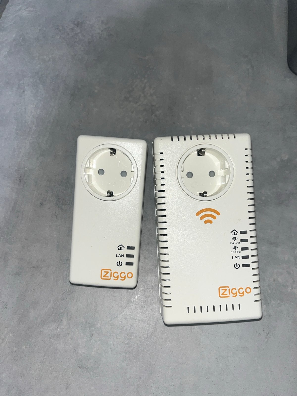 Ziggo Powerline wifi-set met 2 adapters, Ophalen of Verzenden, Zo goed als nieuw