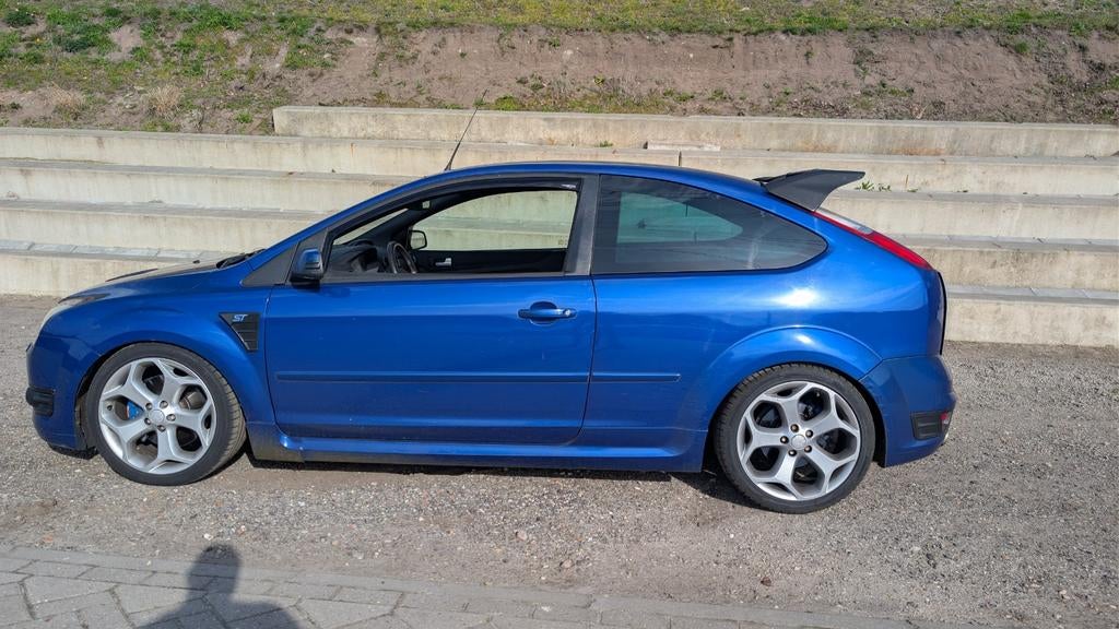 N.O.T.K Ford focus st  mk2 2,5 liter., 4 stoelen, 11 km/l, Particulier, Geïmporteerd