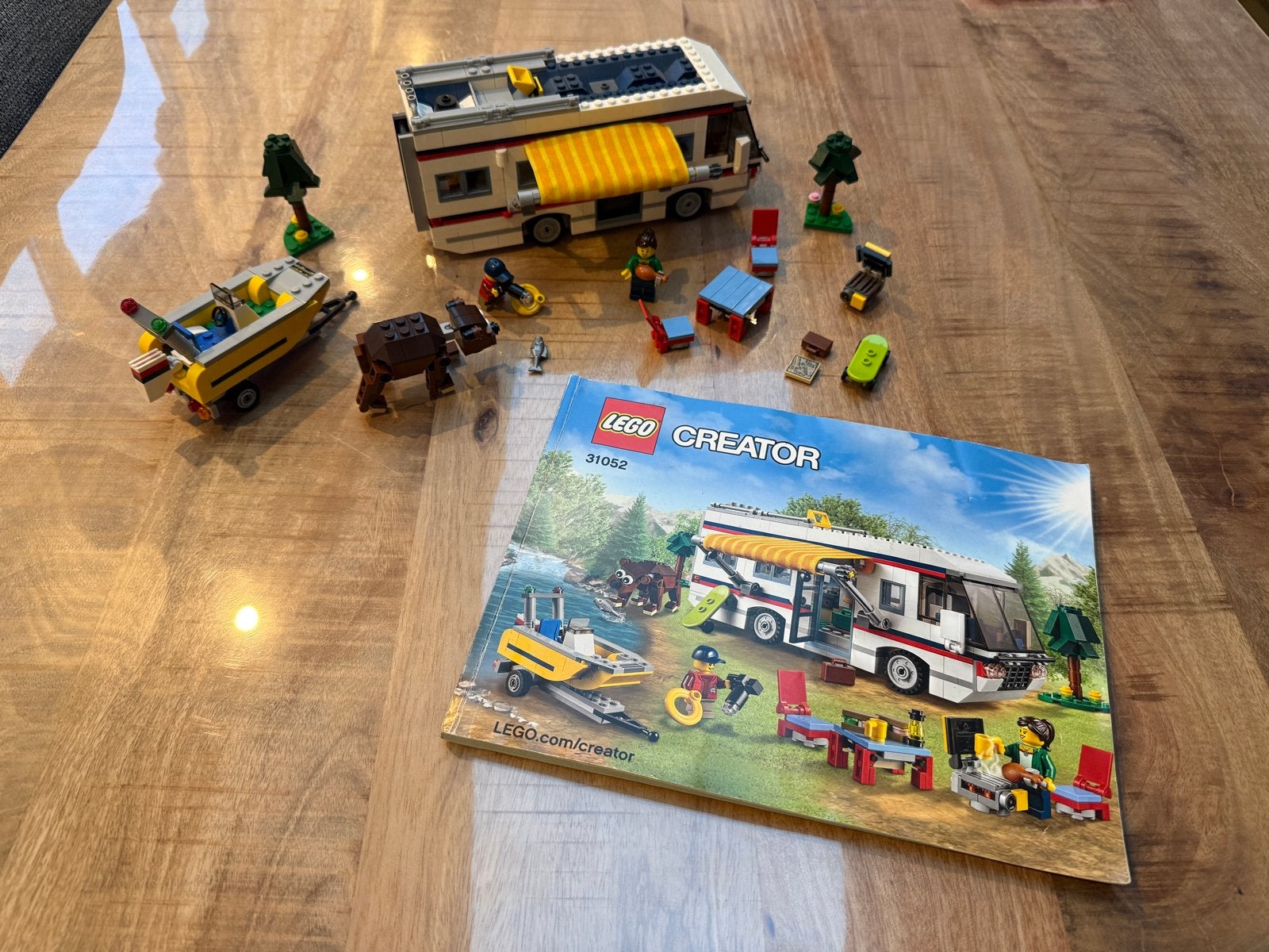 Lego Creator 31052 Vakantie Camper - Compleet met boekje, Lego, Ophalen of Verzenden, Zo goed als nieuw, Compleet