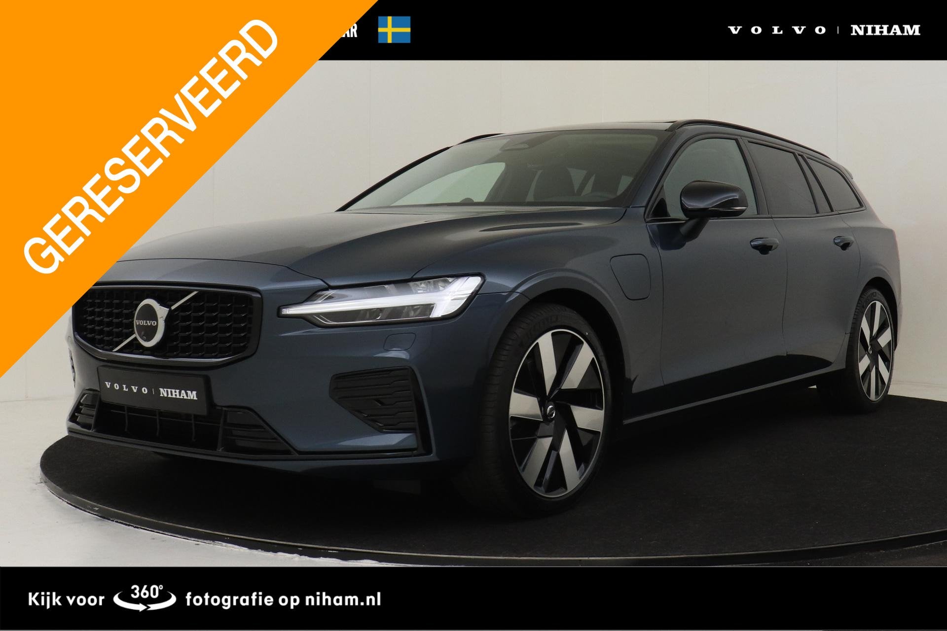 Volvo V60 T8 PLUG-IN HYBRID AWD ULTRA DARK *FULL OPTIONS!* -