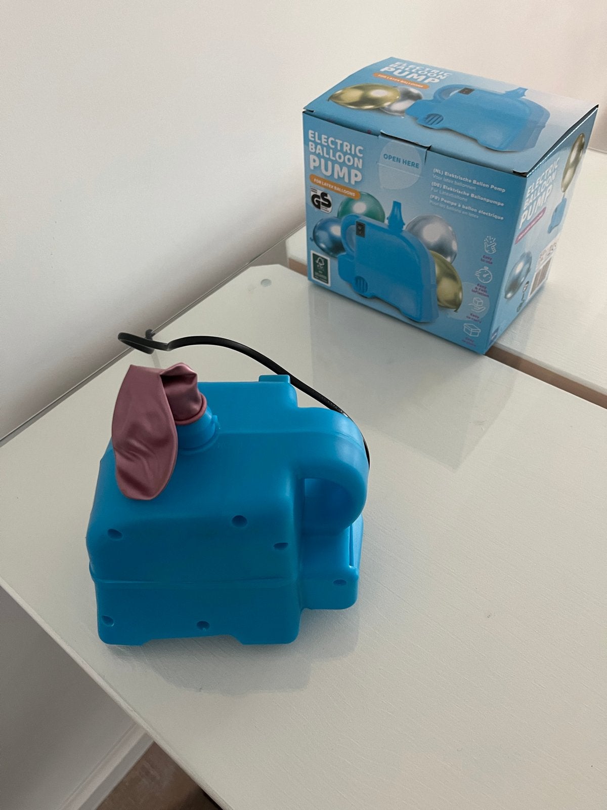 Elektrische ballonpomp te huur, Hobby en Vrije tijd, Feestartikelen, Ophalen, Gebruikt, Feestartikel, Verjaardag