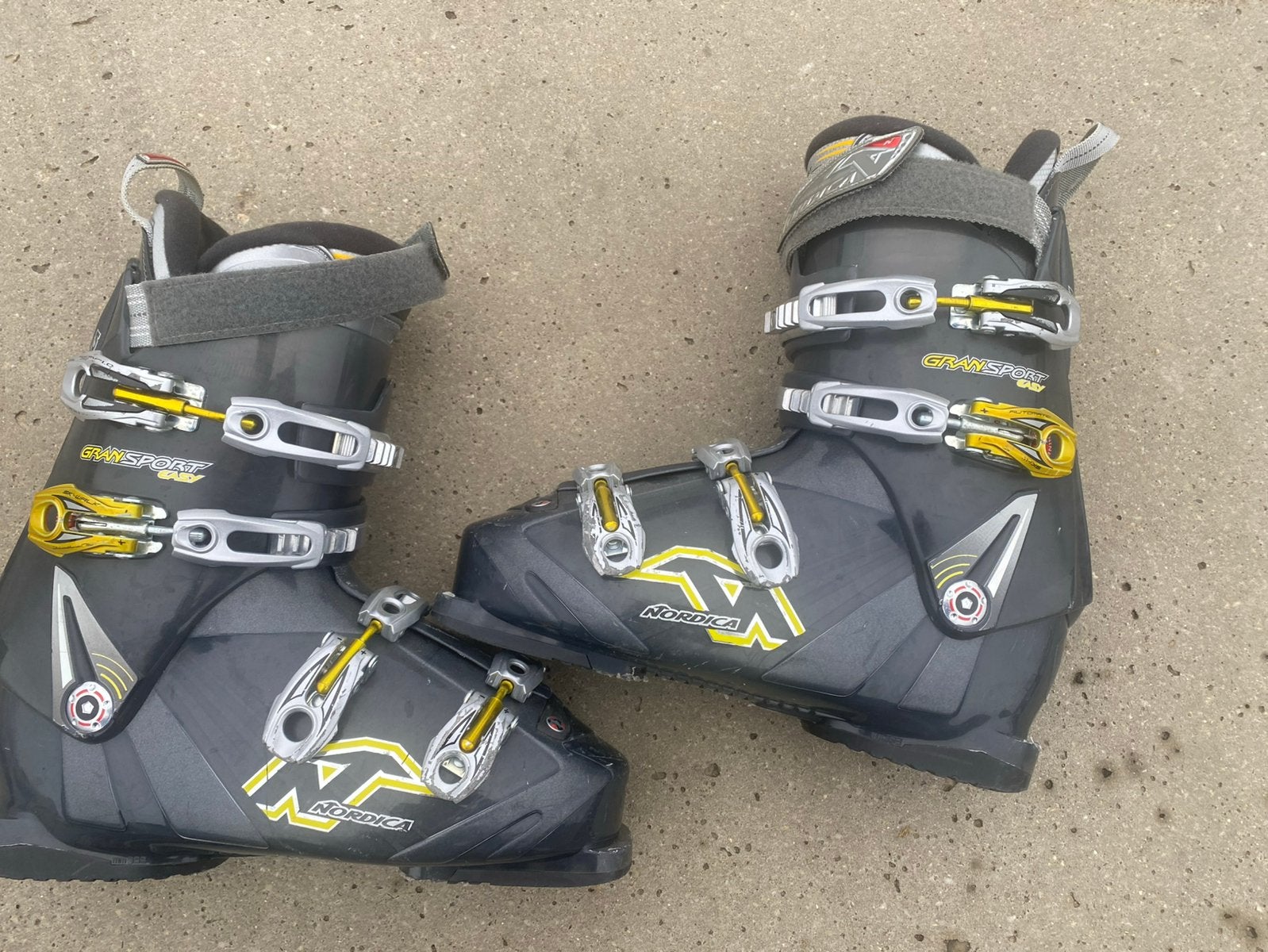 Nórdica skischoenen maat 44.5, Sport en Fitness, Schoenen, Ophalen of Verzenden, Zo goed als nieuw, Nordica