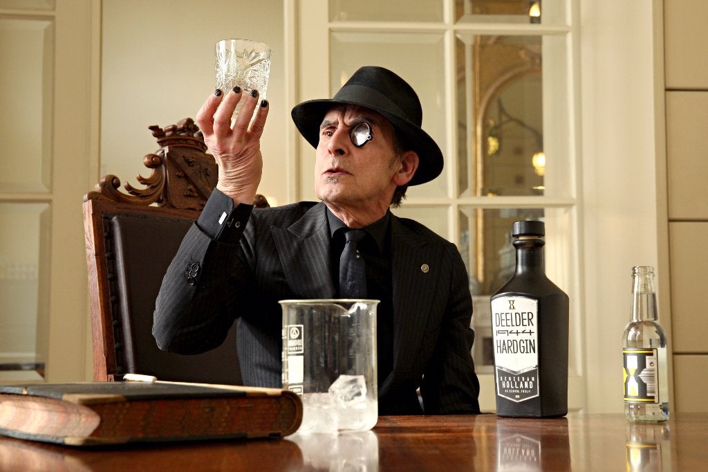 GEZOCHT Hard Gin Jules Deelder, Ophalen, Zo goed als nieuw