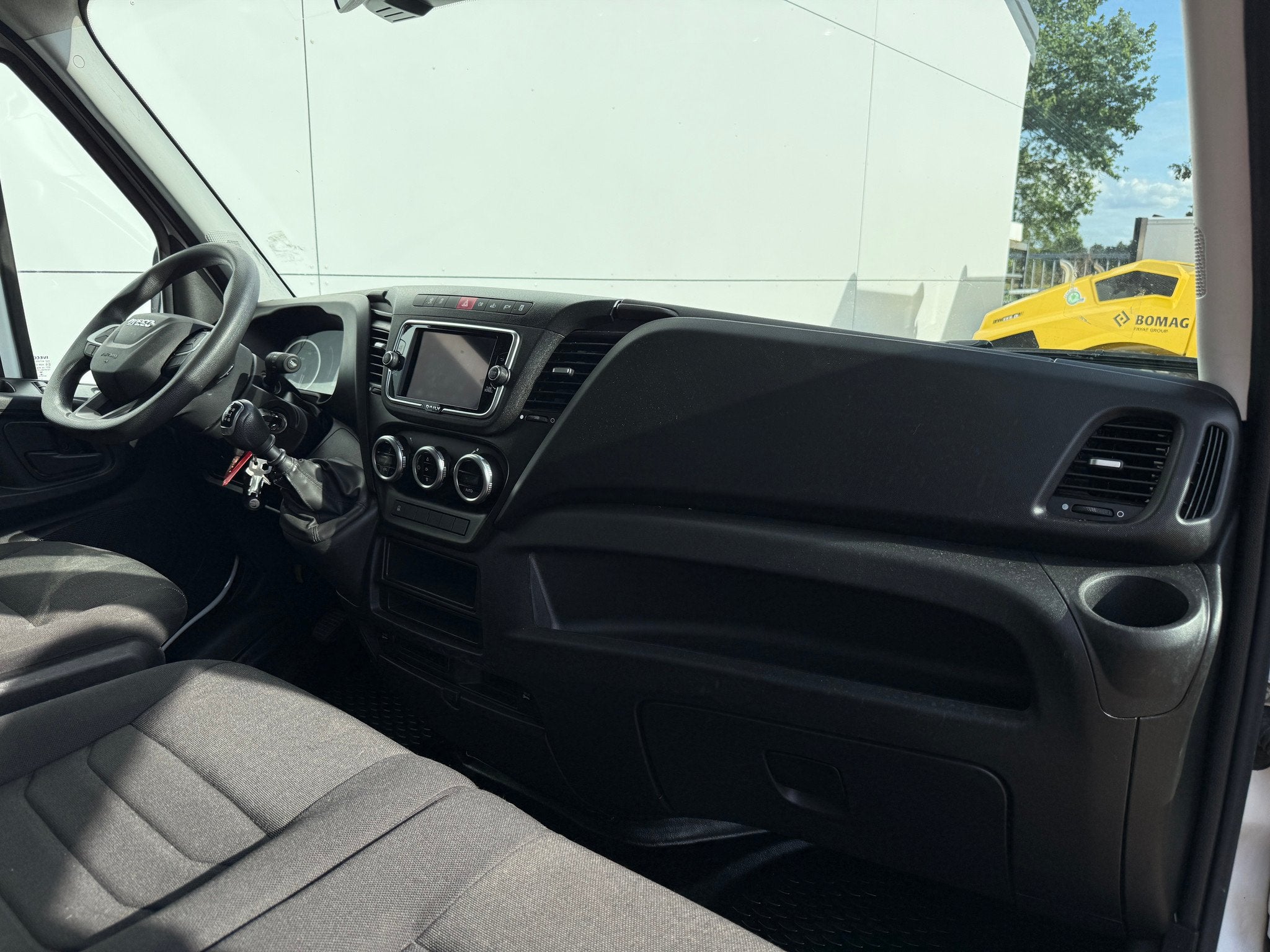 Iveco Daily 35C16 3.0 160PK Bakwagen Laadklep Zijdeur Camera, Achterwielaandrijving, Euro 6, 4 cilinders, Iveco
