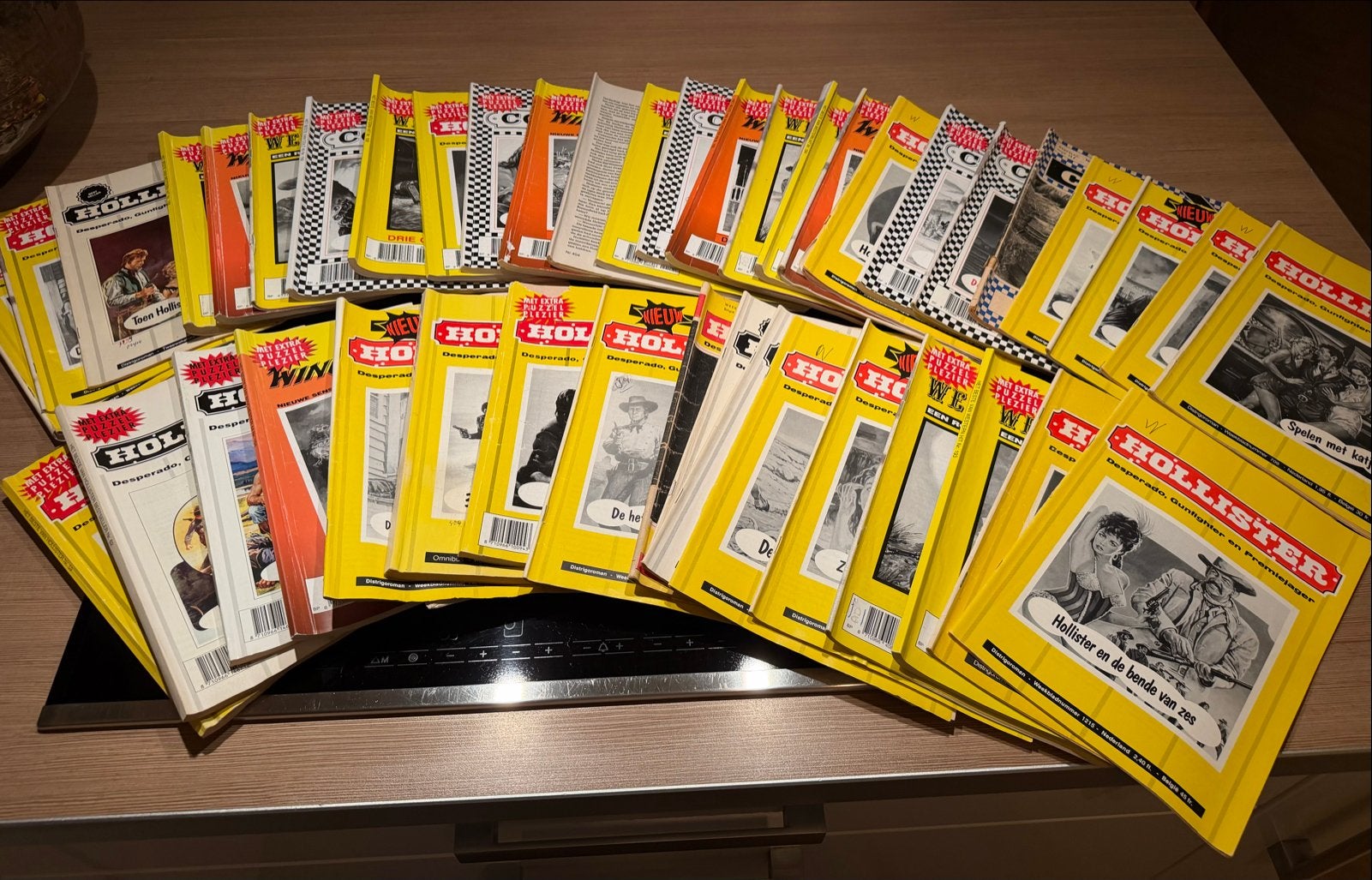 Partij van +/- 40 cowboy/westernboekjes (Hollister/Wincheste, Boeken, Ophalen of Verzenden, Gelezen