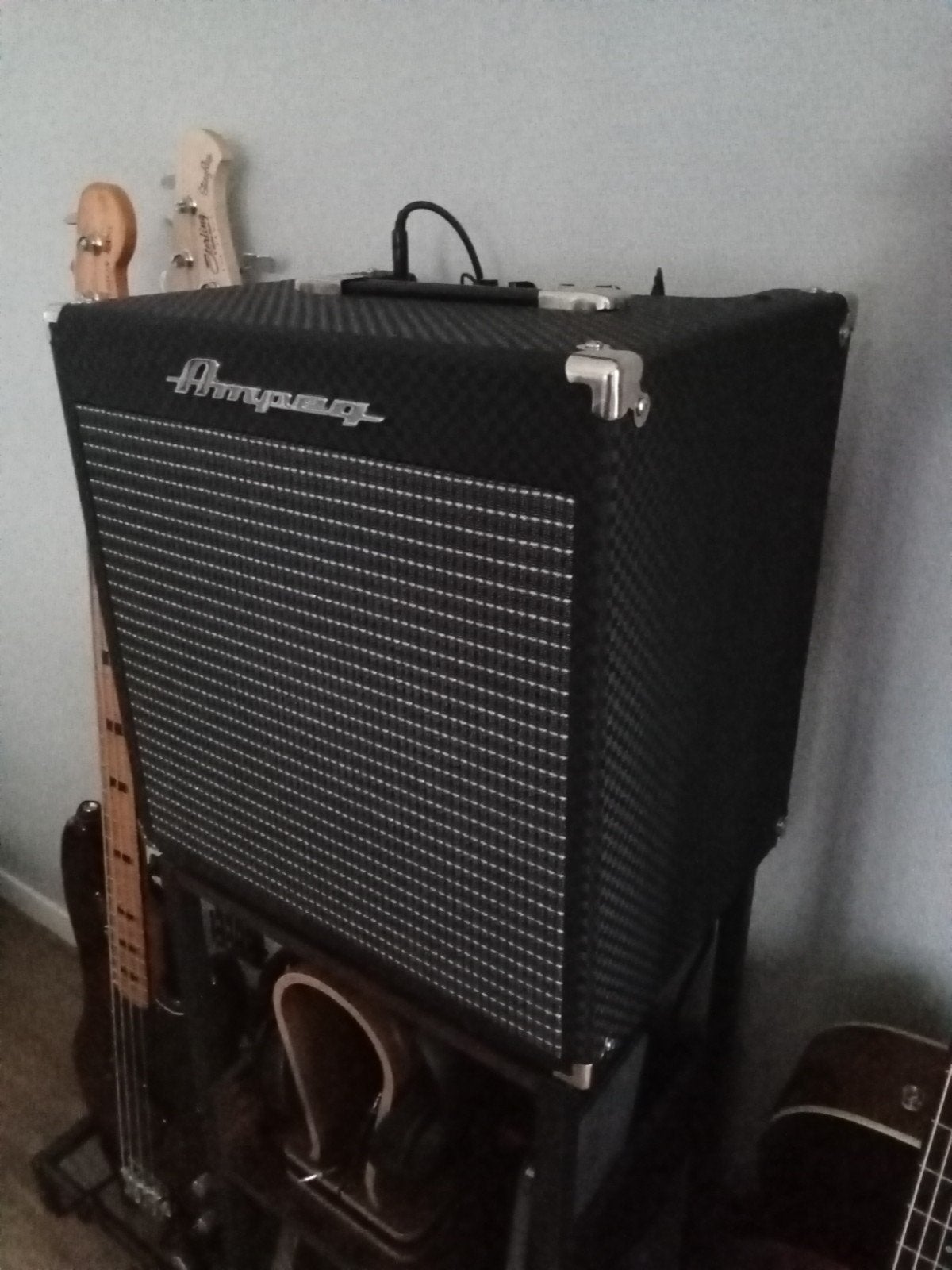 Ampeg Rocket Bass RB-108 basgitaarversterker, Muziek en Instrumenten, Versterkers | Bas en Gitaar, Ophalen