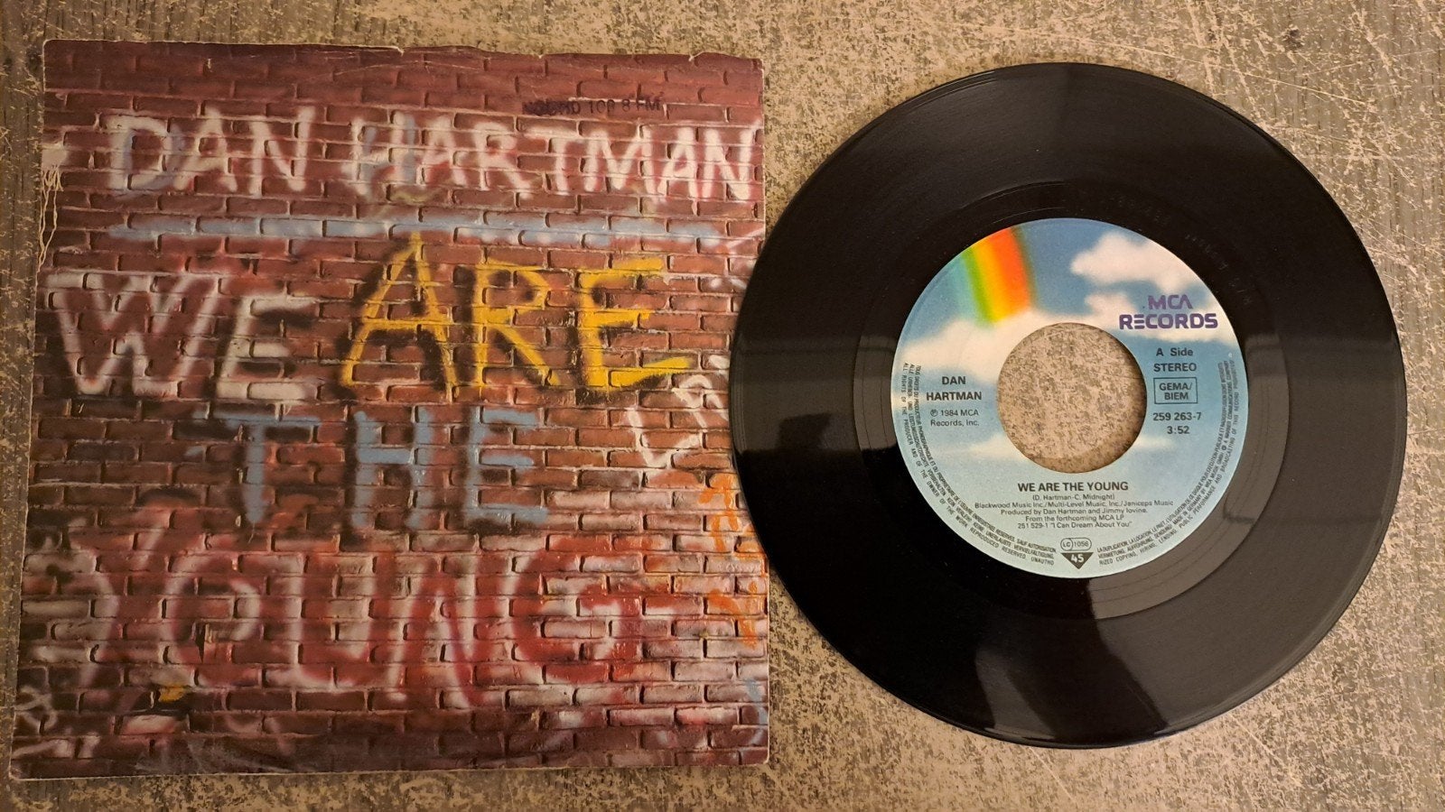 Dan hartman  - we are the young, Fotohoes, Ophalen of Verzenden, Gebruikt, Pop