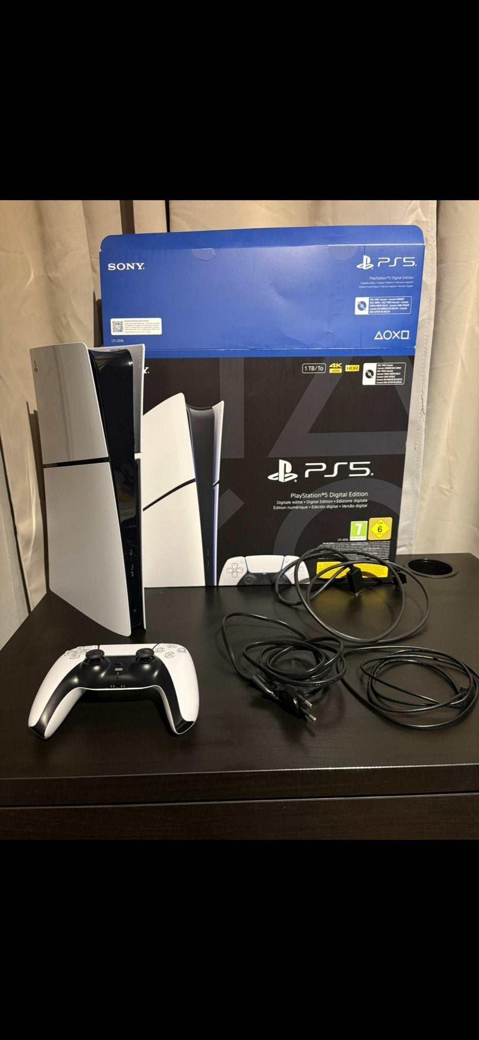 Sony PlayStation 5 Digital Edition 1TB - Zo goed als nieuw, Spelcomputers en Games, Ophalen, Overige genres, 1 speler, Eén computer