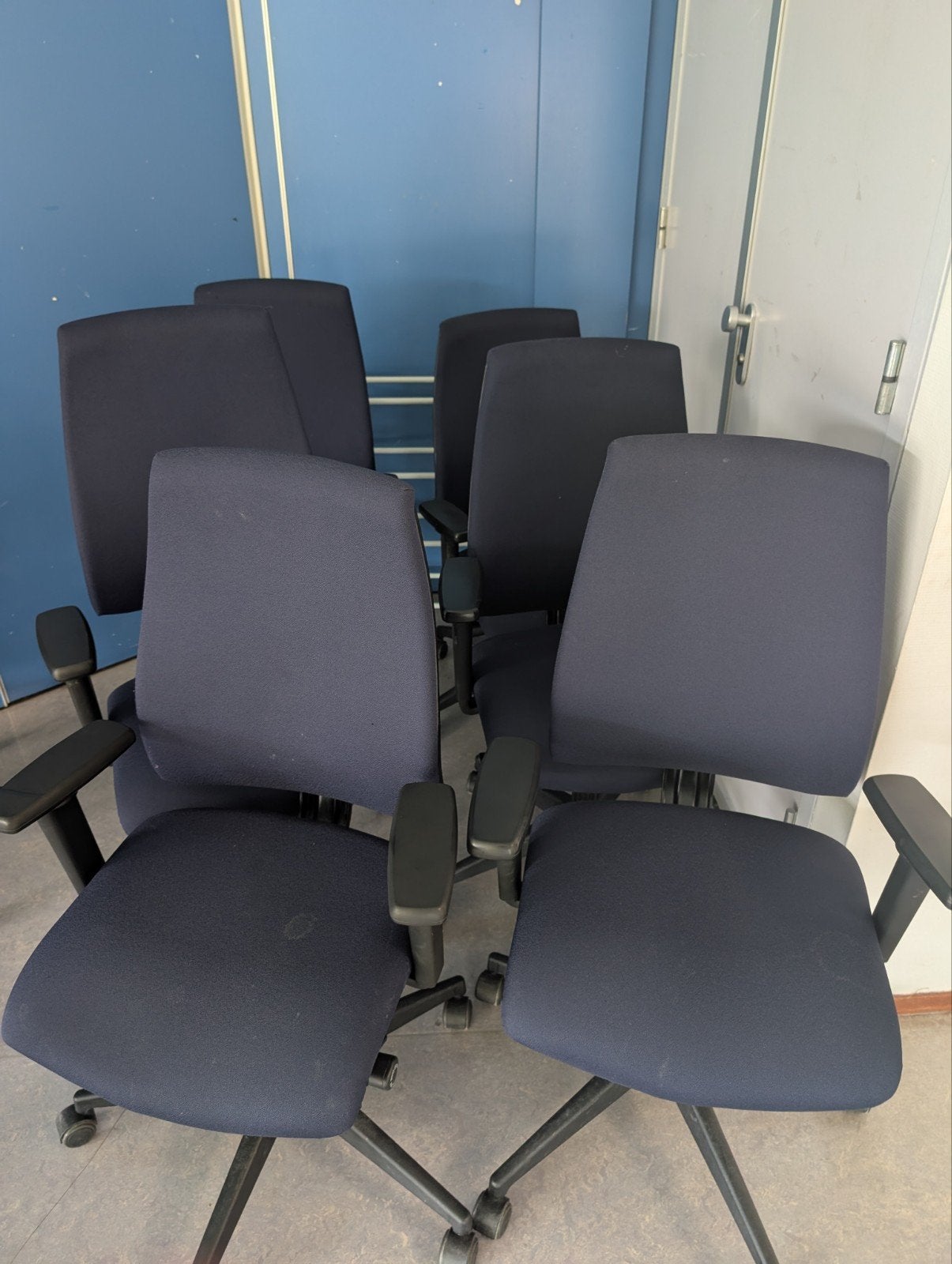 5 blauwe bureaustoelen - Gebruikt, Ophalen, Gebruikt, Blauw