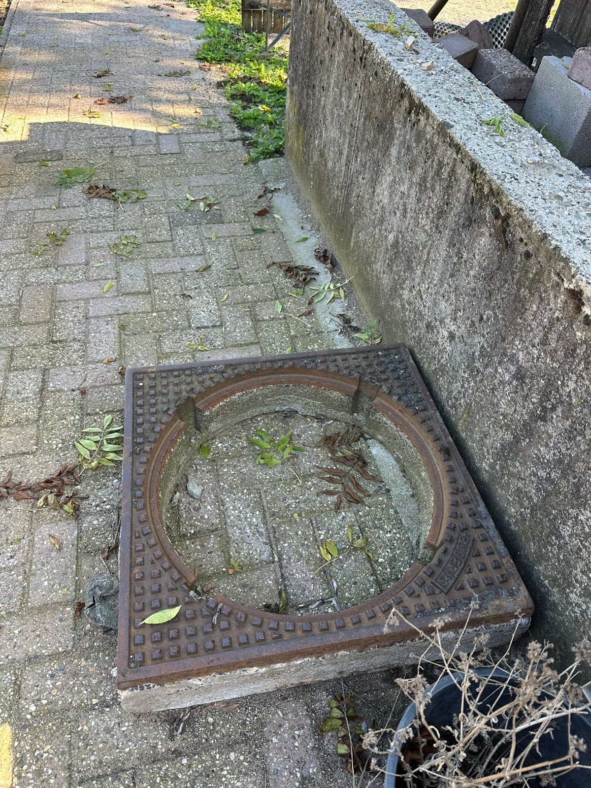Putdeksel en binnenwerk, Ophalen, Zo goed als nieuw