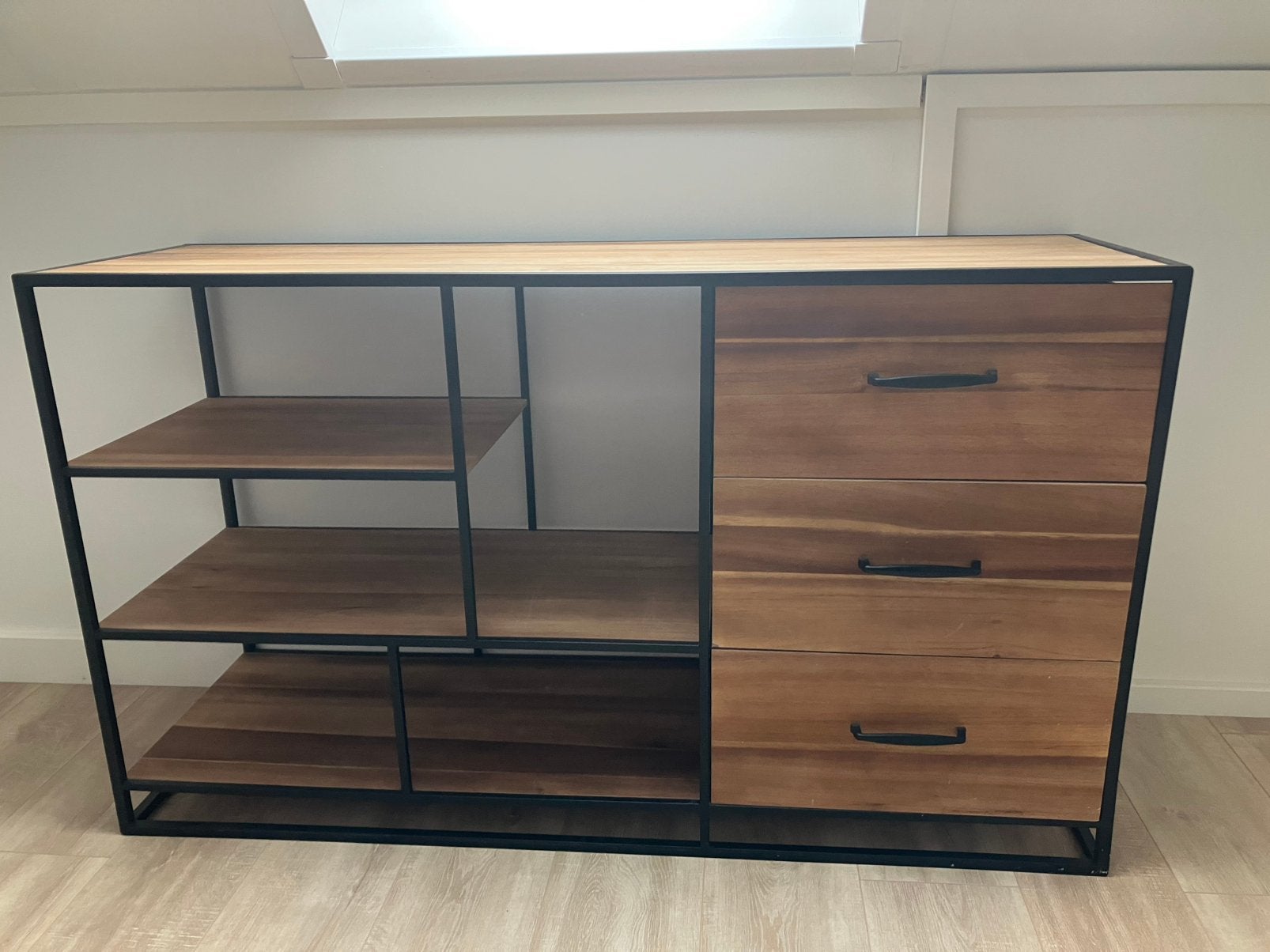 Xenos dressoirs vakkenkast met 3 lades, Ophalen, Met plank(en), Gebruikt, 100 tot 150 cm