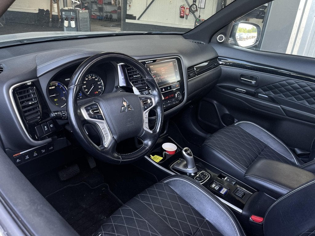 Mitsubishi Outlander 2.4 PHEV Intense+, Auto's, Mitsubishi, Automaat, Euro 6, 4 cilinders, Plug-in hybride