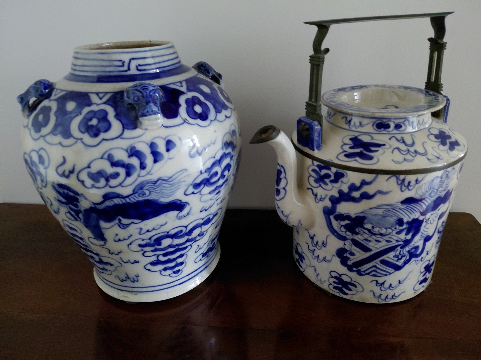 Antiek Chinees grote vaas en theepot,blauw wit draken motief, Ophalen of Verzenden