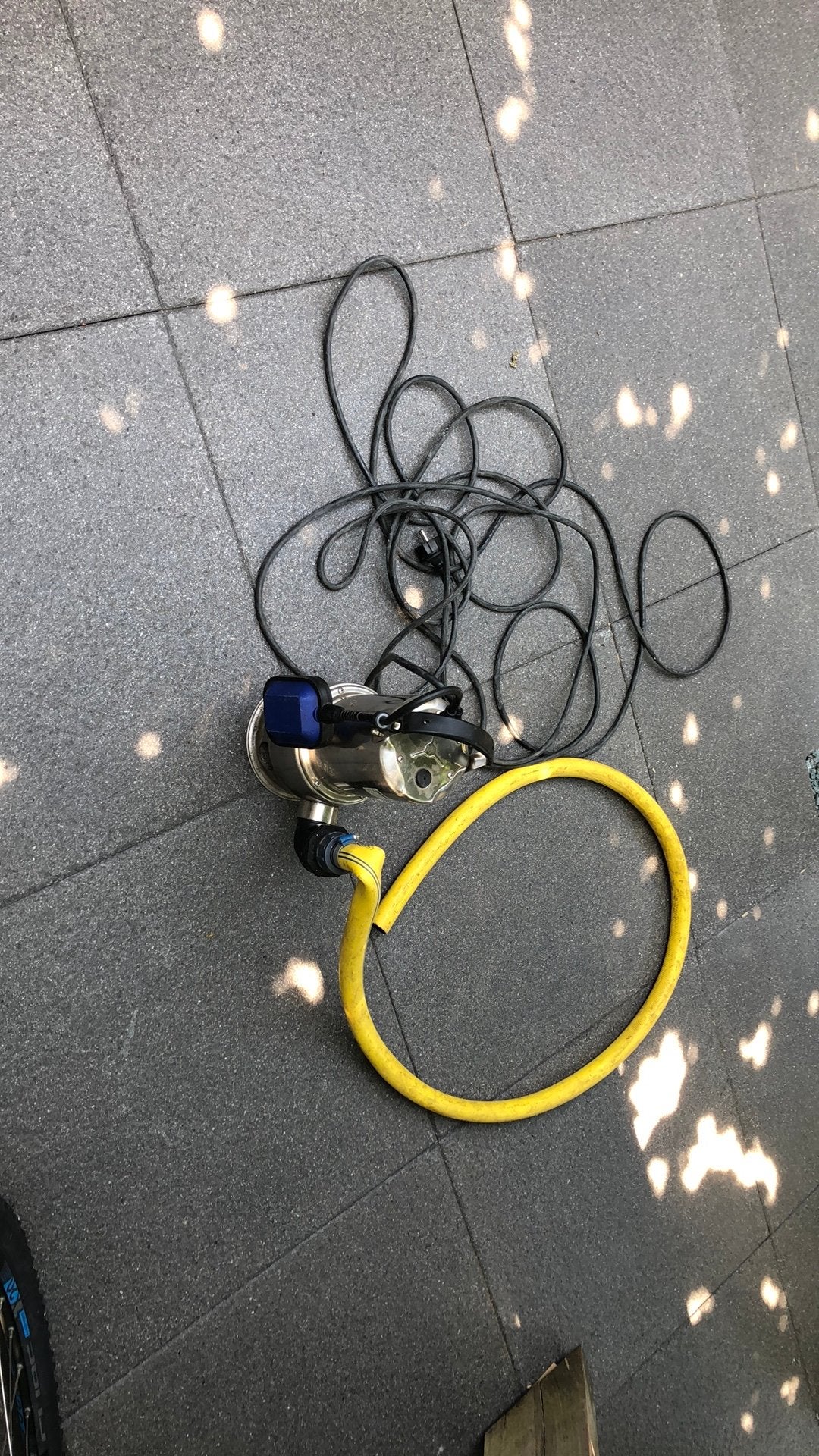 Dompelpomp/vuilwaterpomp. 900w 14000l/h, Ophalen